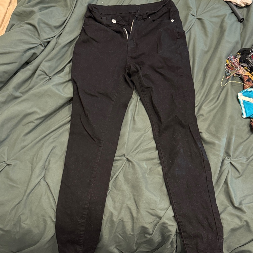 Black Skinny Jeans